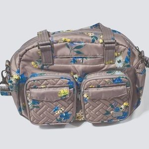 Lug Jumper Carry-All Tote in Bouquet Pearl